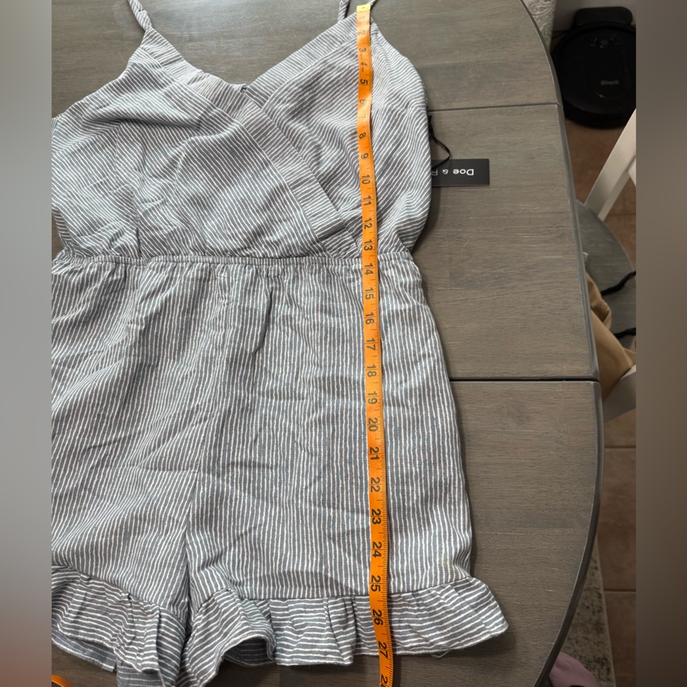 Neutral Ruffle Hem Romper NWT - Picture 3 of 5